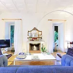 Lalen Private Luxury With Garden, Terrace & Jacuzzi