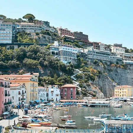 Lalen Private Luxury With Garden, Terrace & Jacuzzi Nyaraló Sorrento
